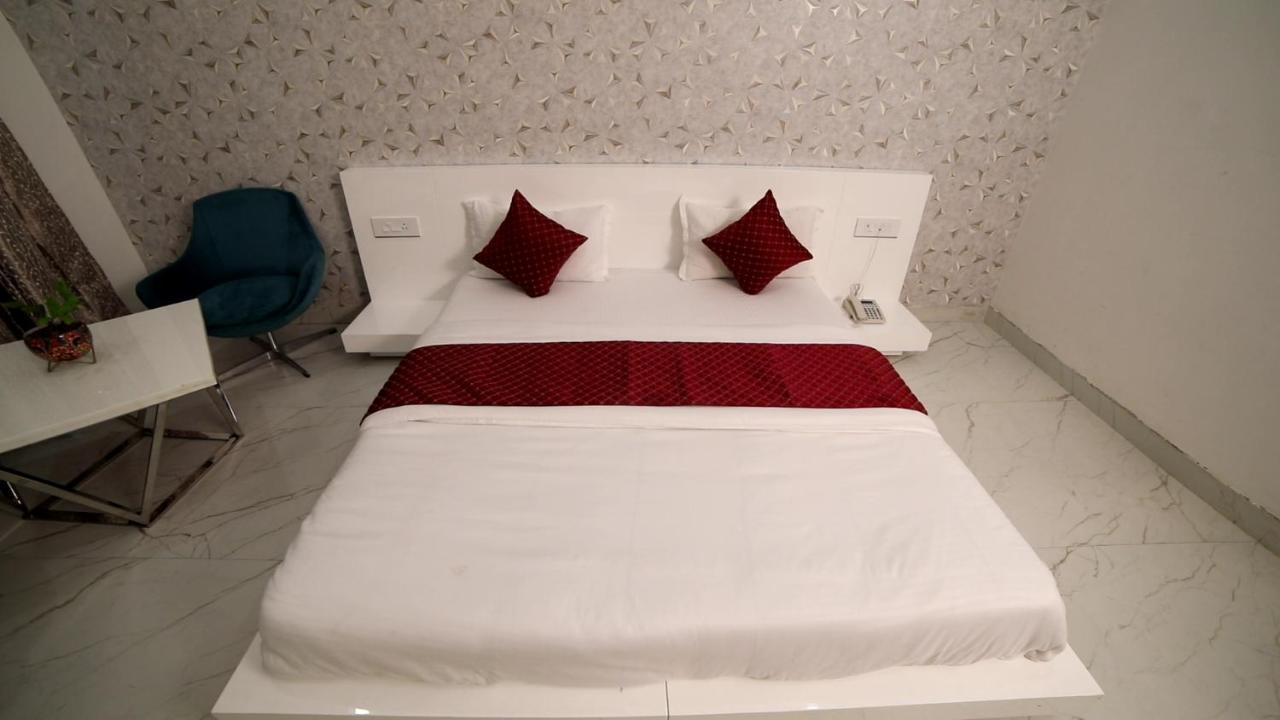 Raja Ji Hotels & Restaurant Jind Eksteriør billede