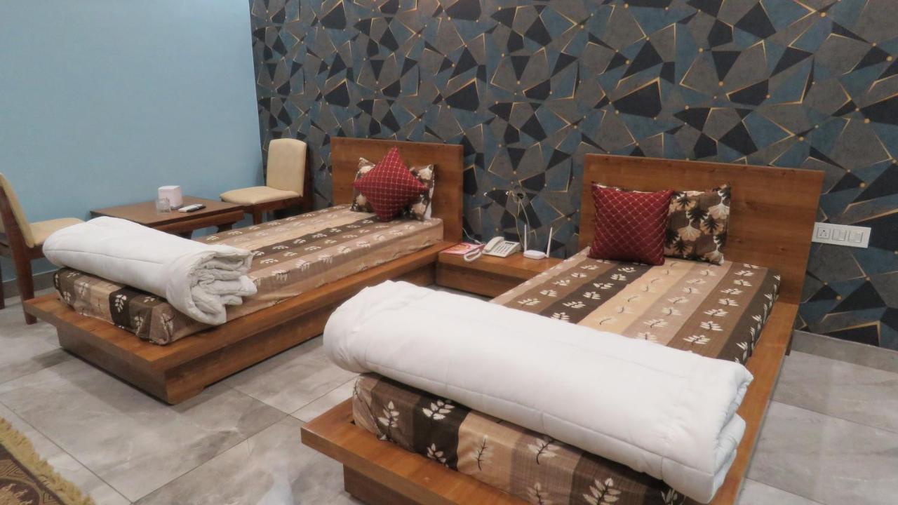 Raja Ji Hotels & Restaurant Jind Eksteriør billede